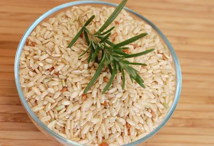 Best foods that don't cause gas: whole-grain rice